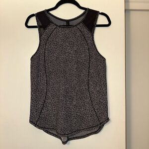 Lululemon Womens Sculpt Tank Top Freckle Flower Black White Back Cutout Mesh EUC